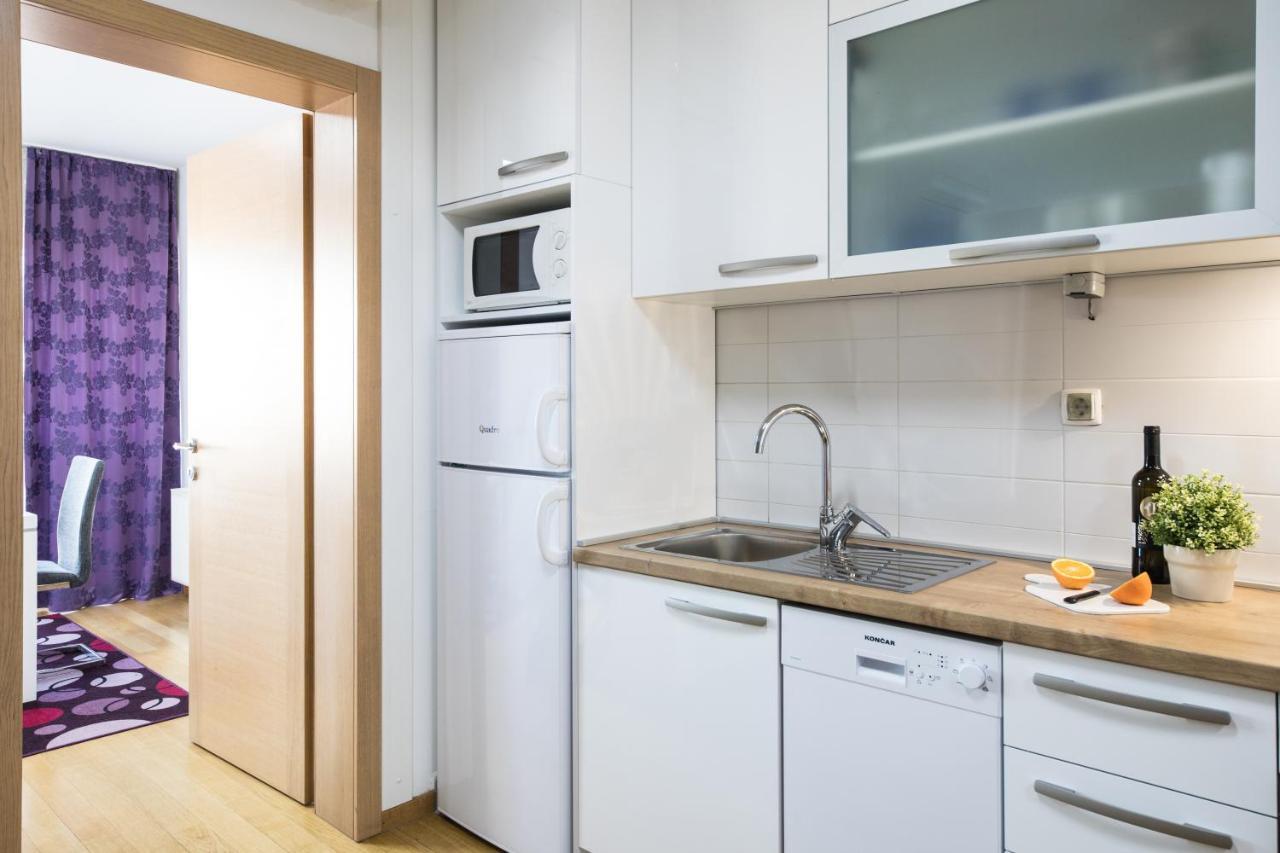 2 Bedroom Apt. In The Business Zone- Free Parking Zagreb Exterior foto
